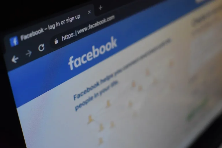 Phresh-IT - Az-állati webmester | Blog | Miért fontos a céges weboldal készítés? Nem elég a Facebook?